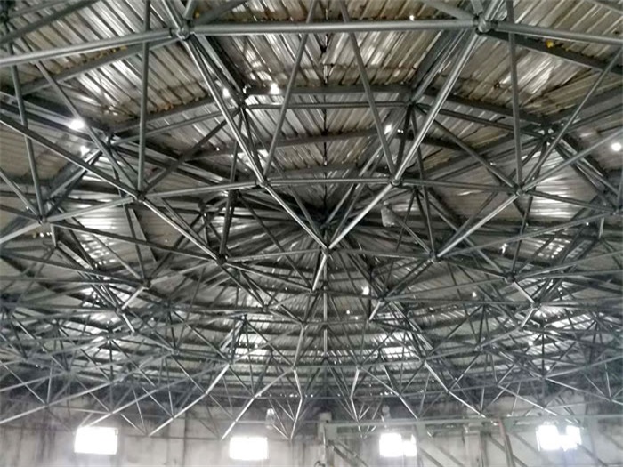 齐齐哈尔洗煤厂蓄水池网架